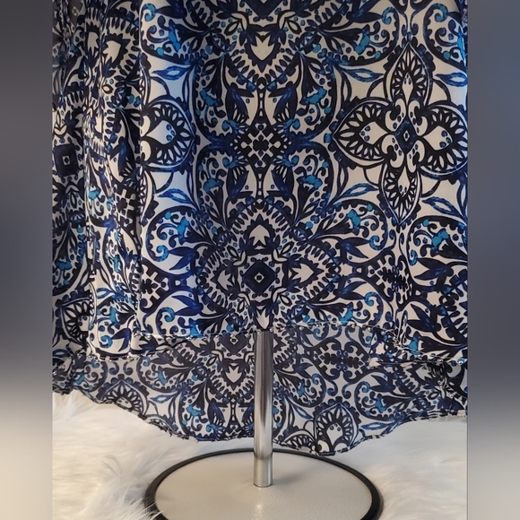 White House Black Market Blue and White Print Tiered Ruffle Tank Top Size M - Picture 5 of 9